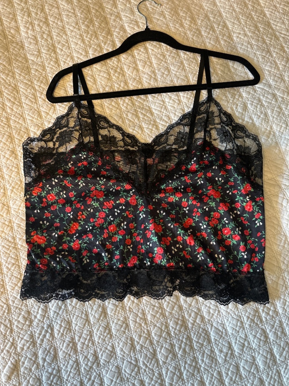 ✨ 3 for $30 ✨ Vintage Lace Trim Cami
